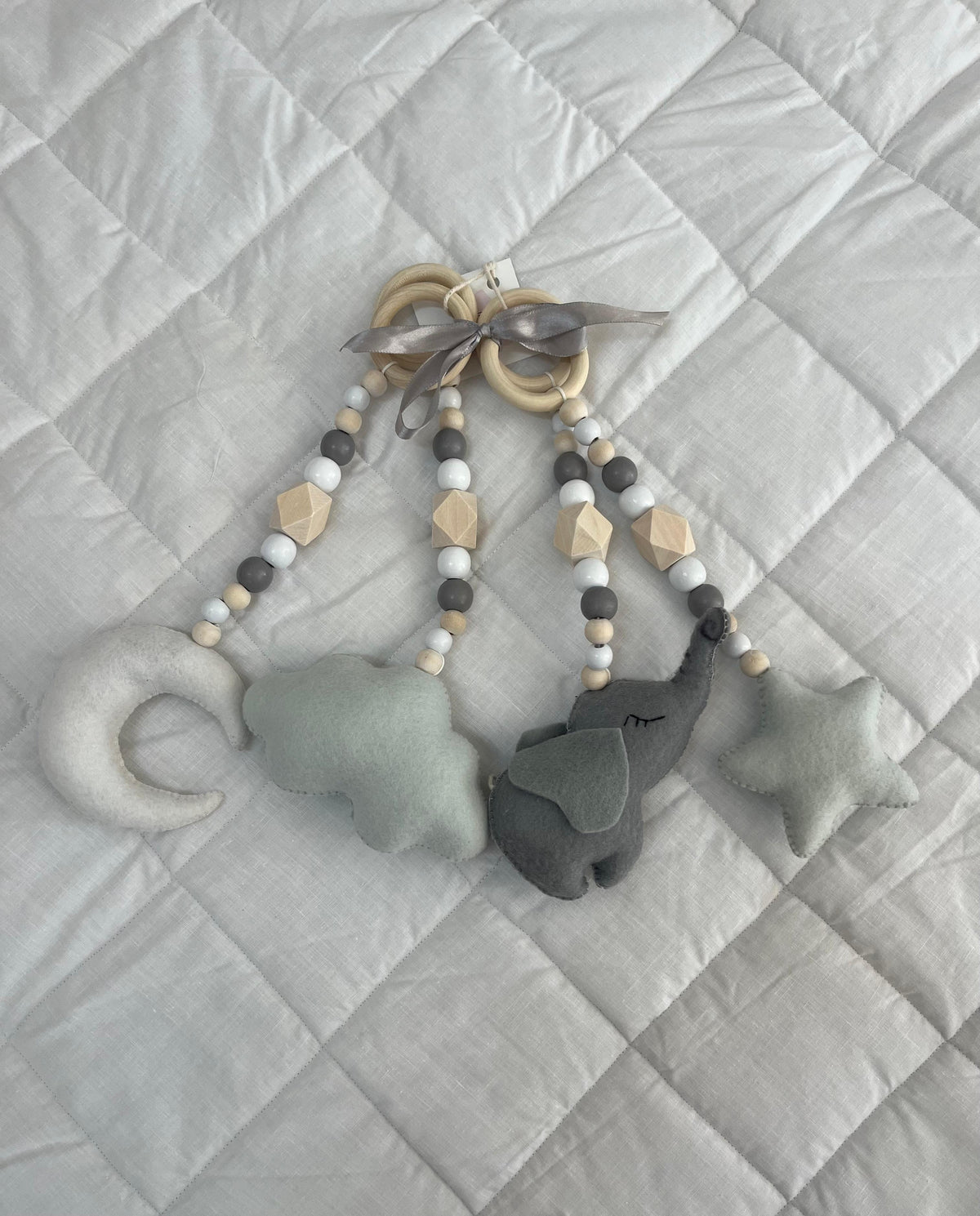 Ellie Grey/Soft Grey/White Dangle Set
